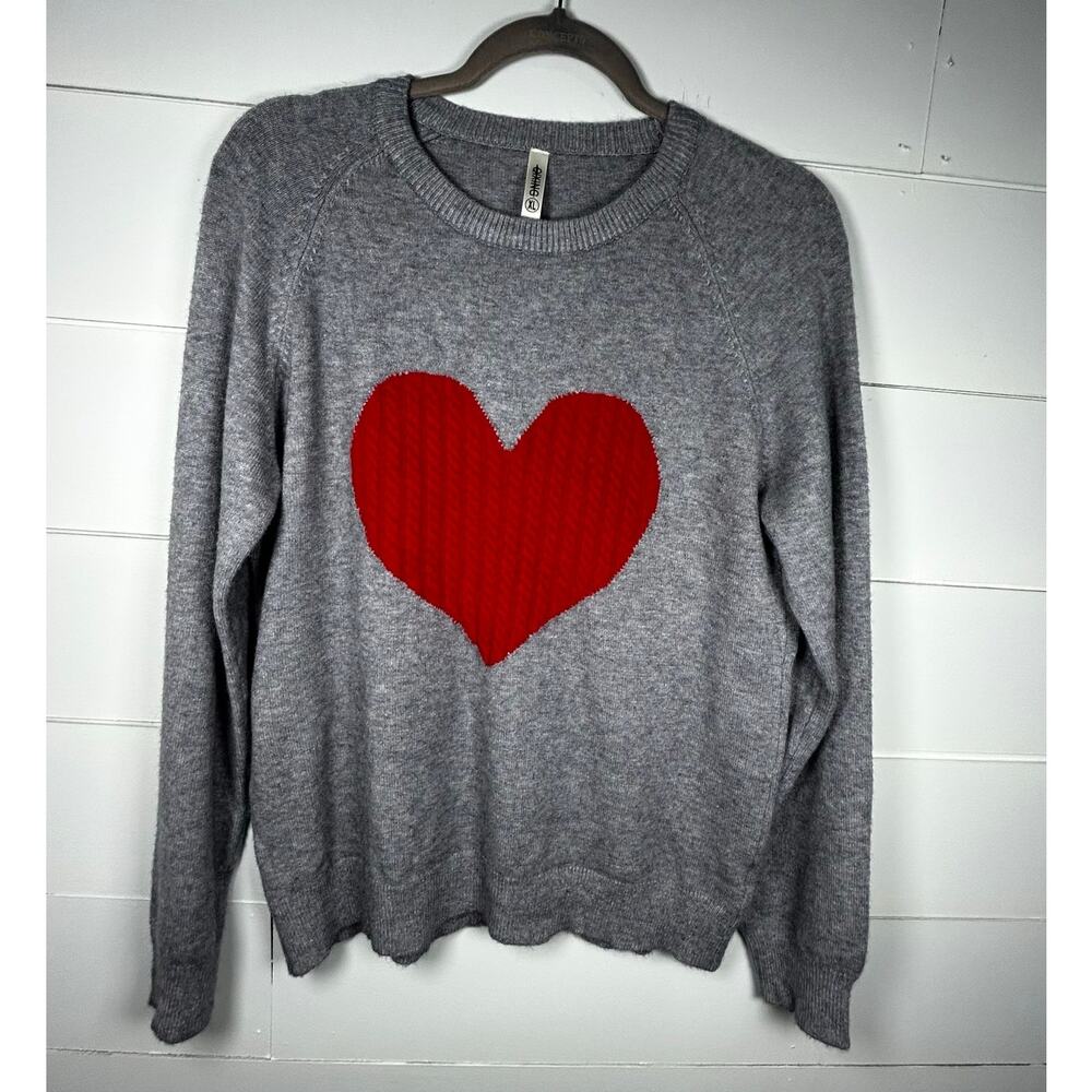 NWOT QUXING Grey Sweater with Red Heart; Size XL